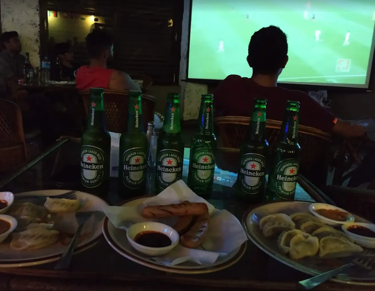 Tranzit Cafe Sports Bar Maitighar Kathmandu live football EPL